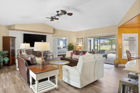 Gorgeous Golf Course Home w Pool in Cape Royal